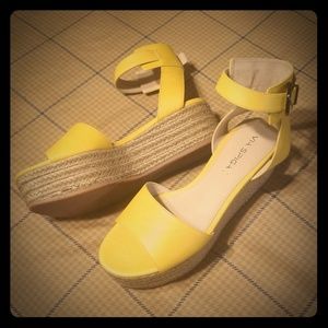 Via Spiga Yellow Leather Platform Sandals